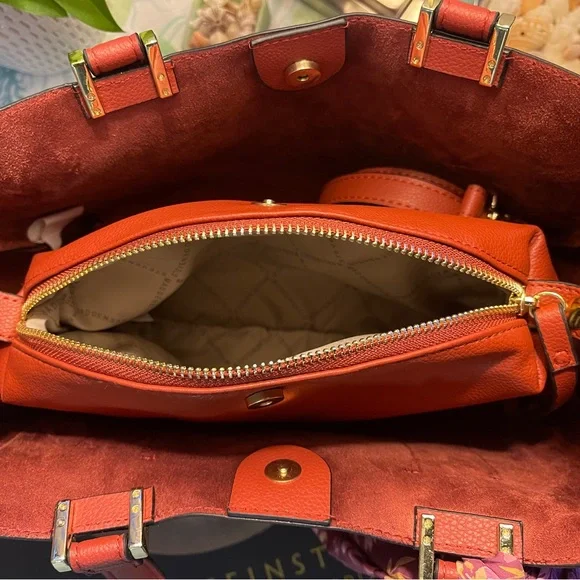 Steve Madden NWOT Crossbody & Wristlet Fall color - burnt orange & SM Bow - Picture 5 of 13